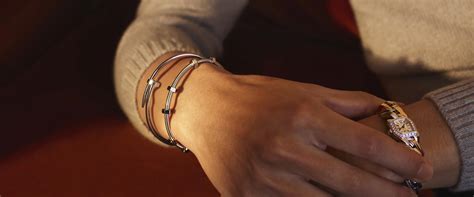 bracelets de luxe cartier.